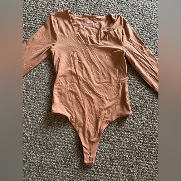 Nuuds Long Sleeve Scoop Neck Bodysuit-Clay M - Picture 4 of 7